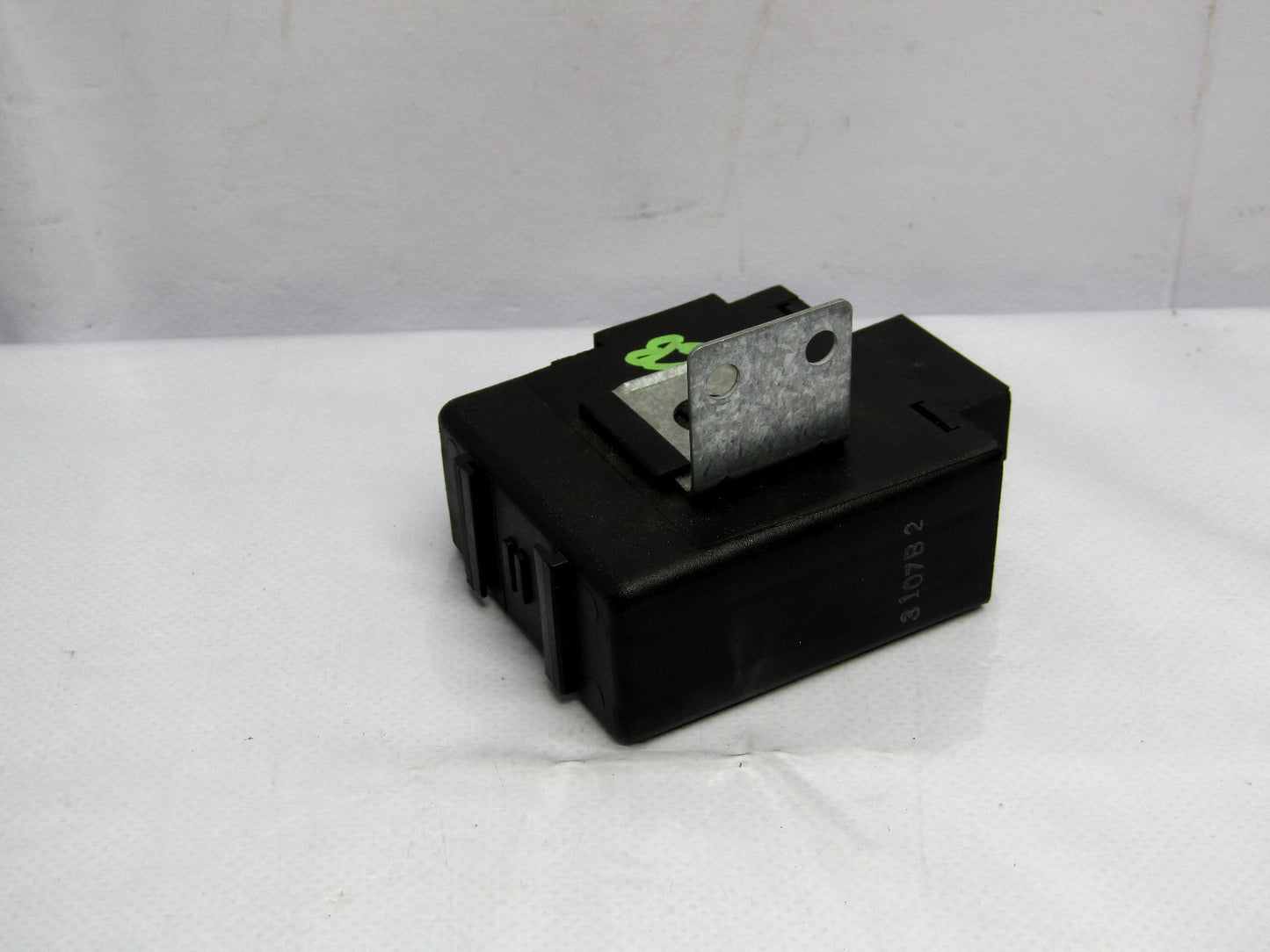 1996-1999 Subaru Legacy Outback Seat Belt Timer Module 88013AC010 OEM