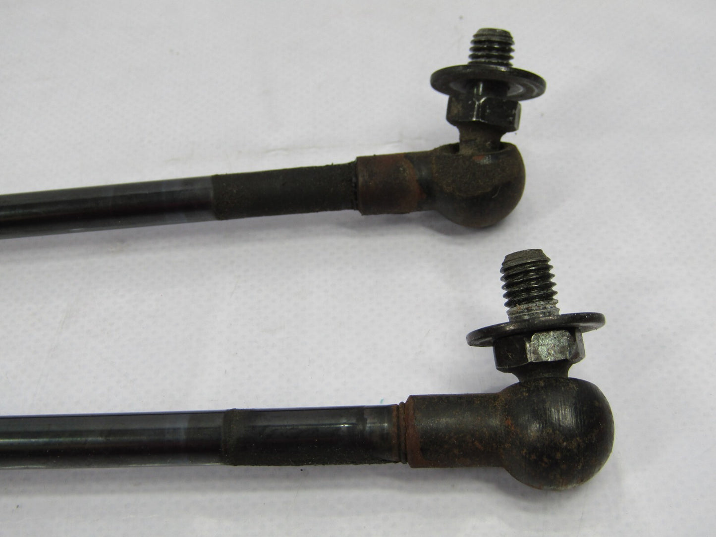 2001-2007 Toyota Sequoia Rear Liftgate Left Right Strut Shock Lift Cylinder Pair