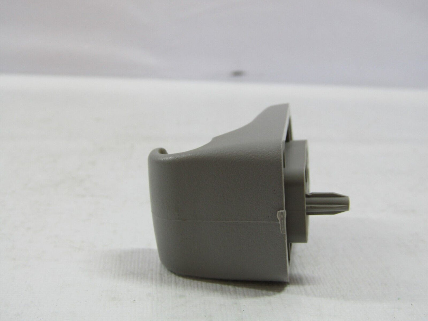 2000-2004 Subaru Legacy Outback Sun Visor Clip Mount Latch RH LH Gray OEM