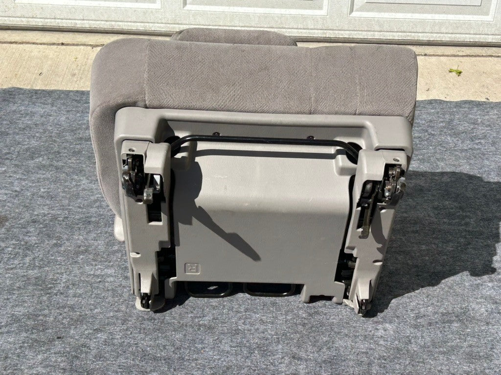 2001-2004 Toyota Sequoia Back Seat 3rd Row Right Side Gray Cloth OEM
