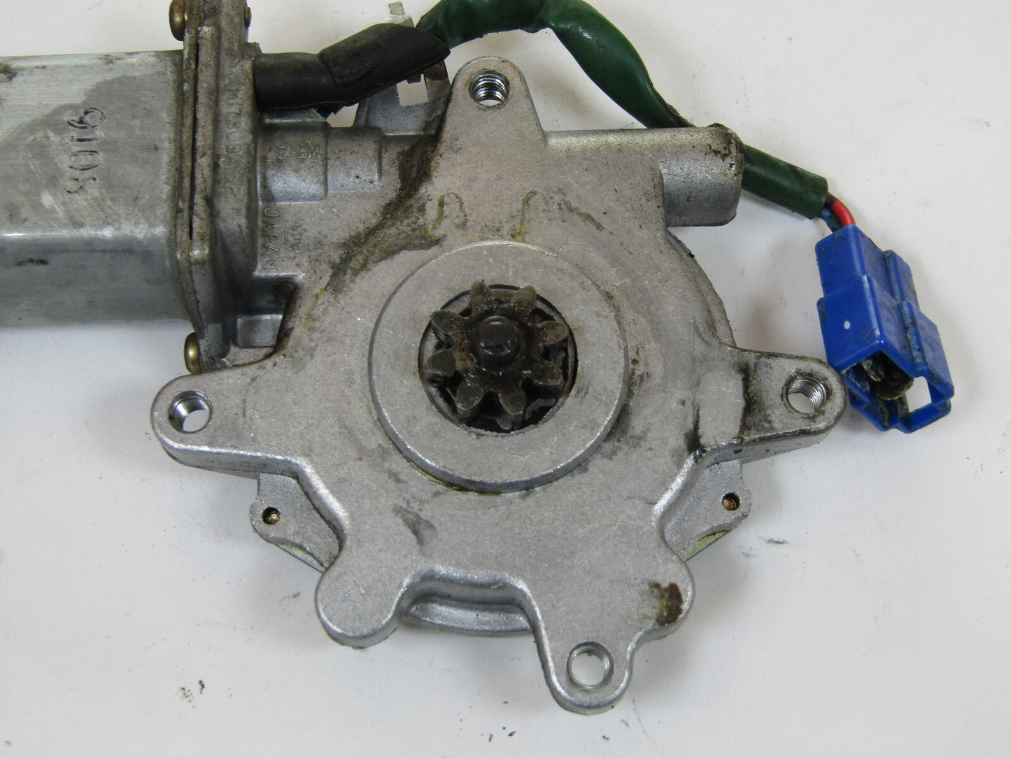 1998-2002 Subaru Forester Front Right Window Motor OEM