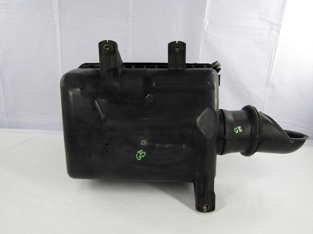2000-2006 Toyota Tundra Air Filter and Housing Assembly OEM