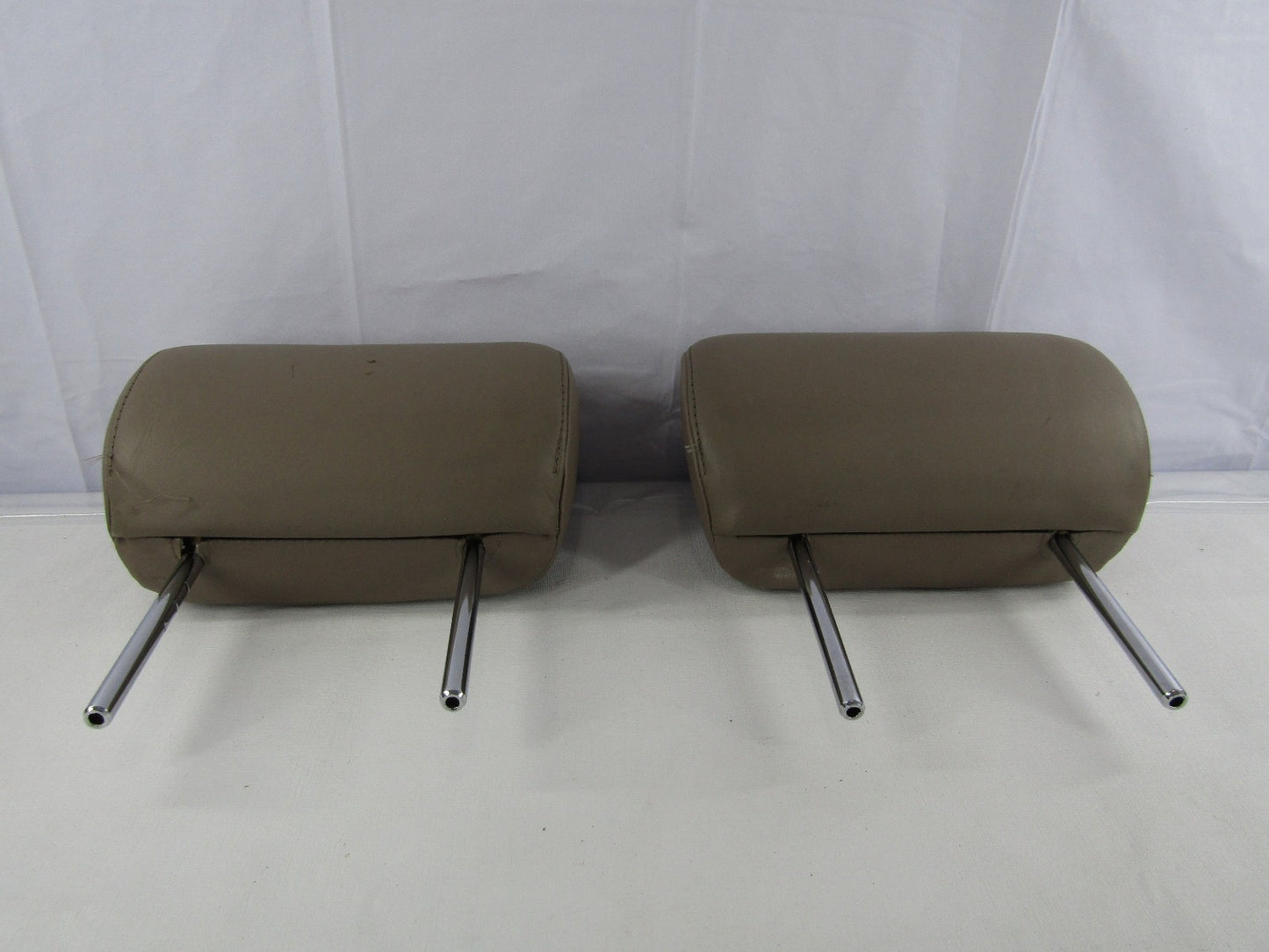 2001-2004 Toyota Sequoia Front Headrest Head Rest Set Brown Leather OEM