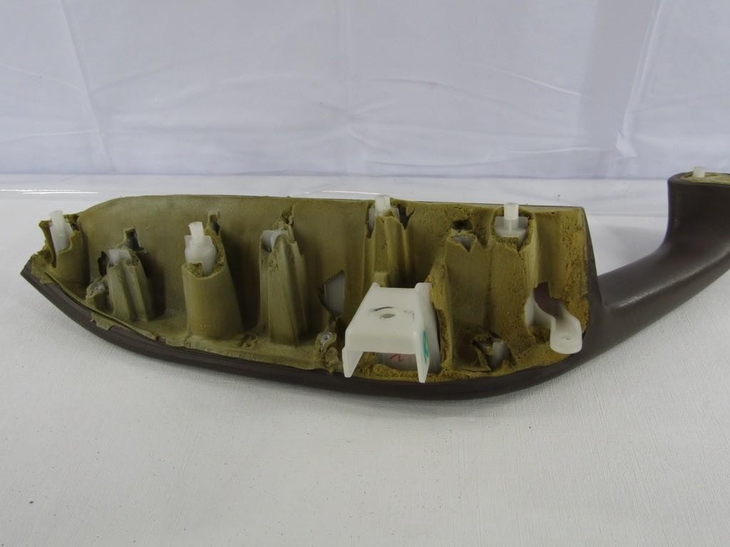 2001-2007 Toyota Sequoia Right Front Door Armrest Brown