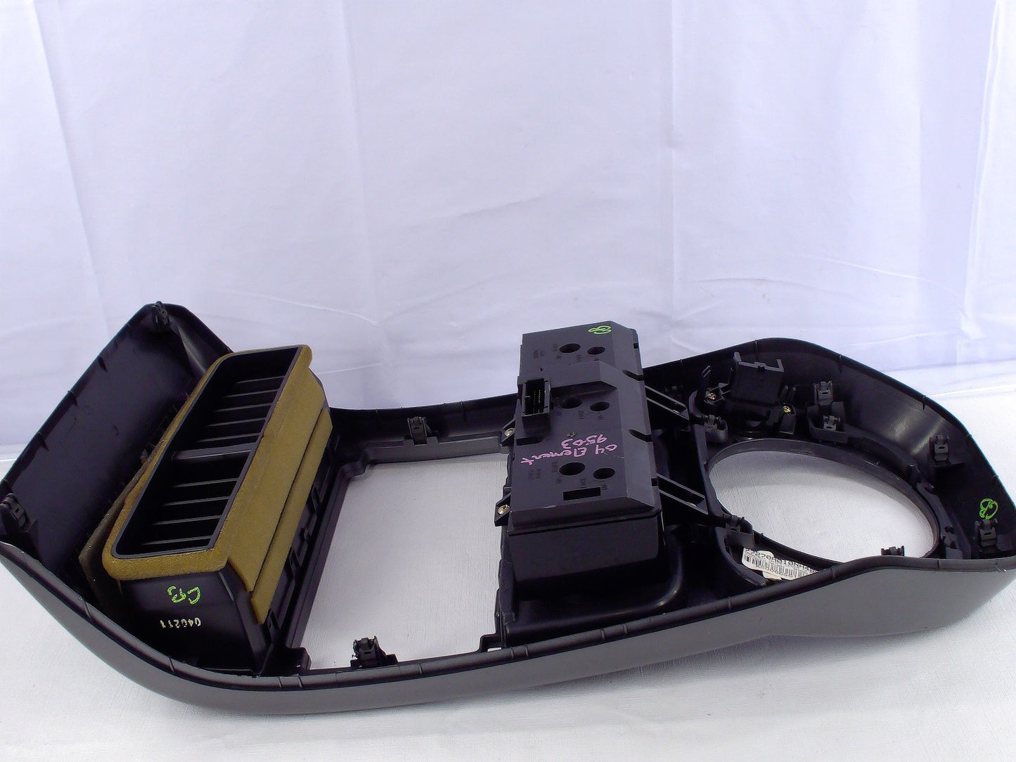2003-2006 Honda Element Dash Center Climate Conrol & Radio Shift Bezel OEM