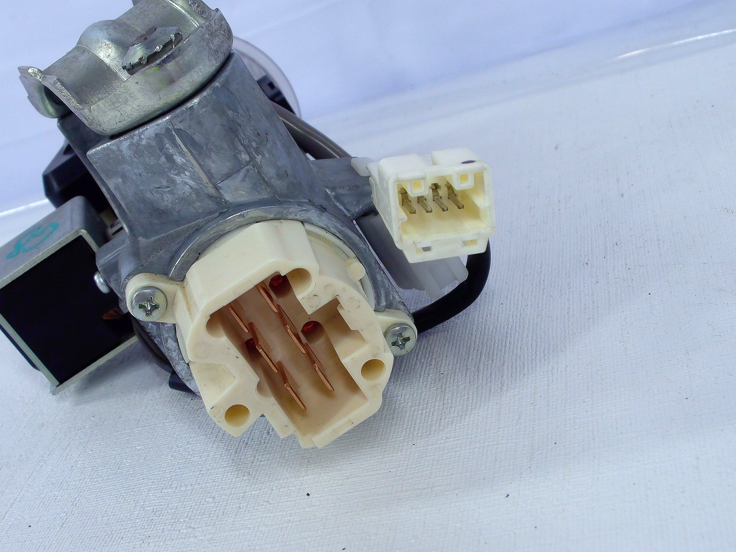 2011-2013 Subaru Forester Ignition Switch Immobilizer with Key 88215AG000 OEM
