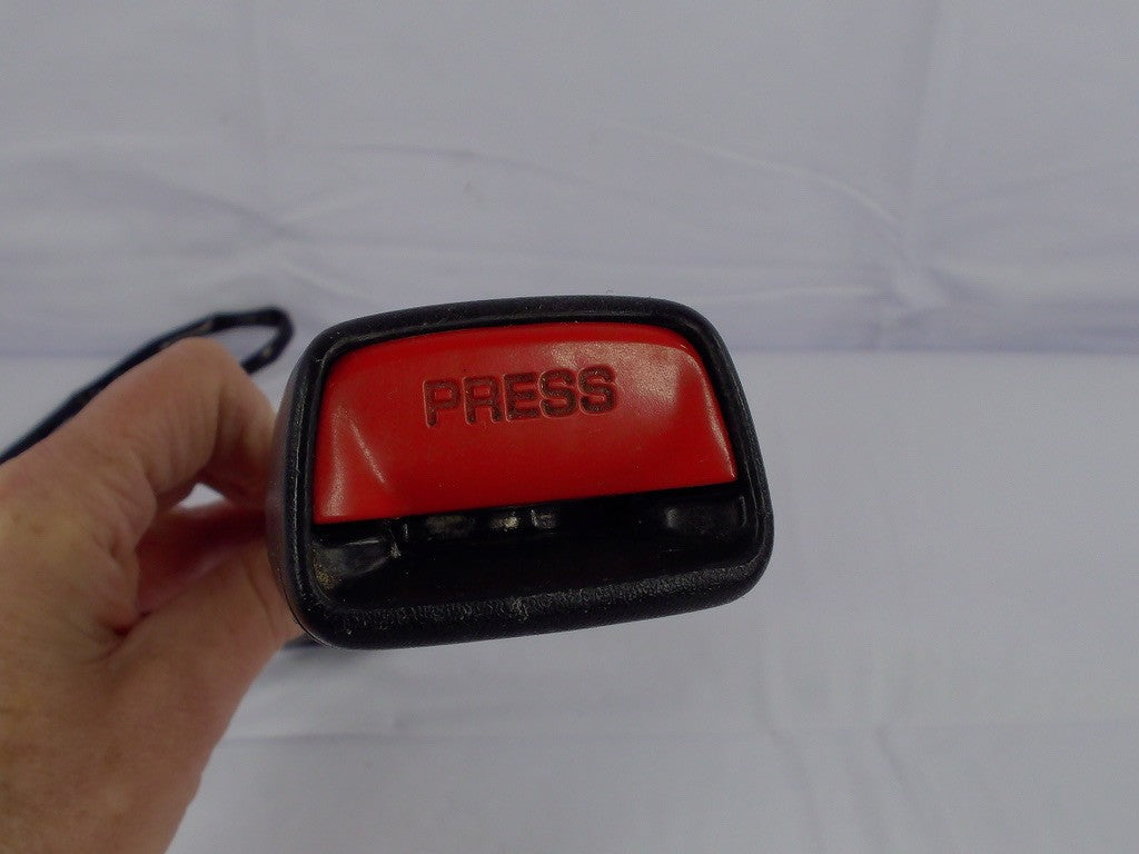 2014-2018 Subaru Forester Front Seat Belt Buckle Left Black OEM