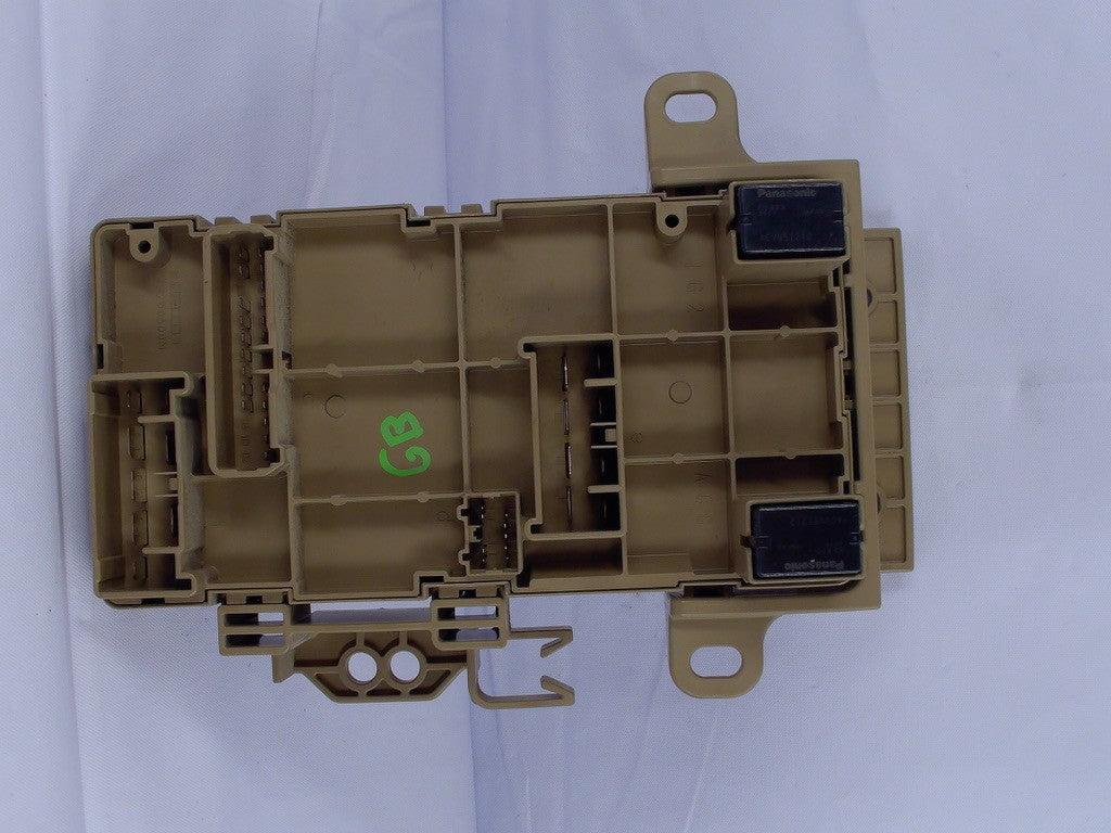 2017-2018 Subaru Forester Junction Block Fuse Box 82201FJ211 OEM