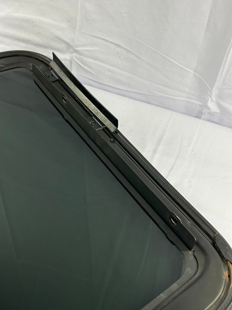 2001-2008 Ford Escape 05-08 Mariner Sliding Power Sunroof Glass 5L8Z-7850054-AA