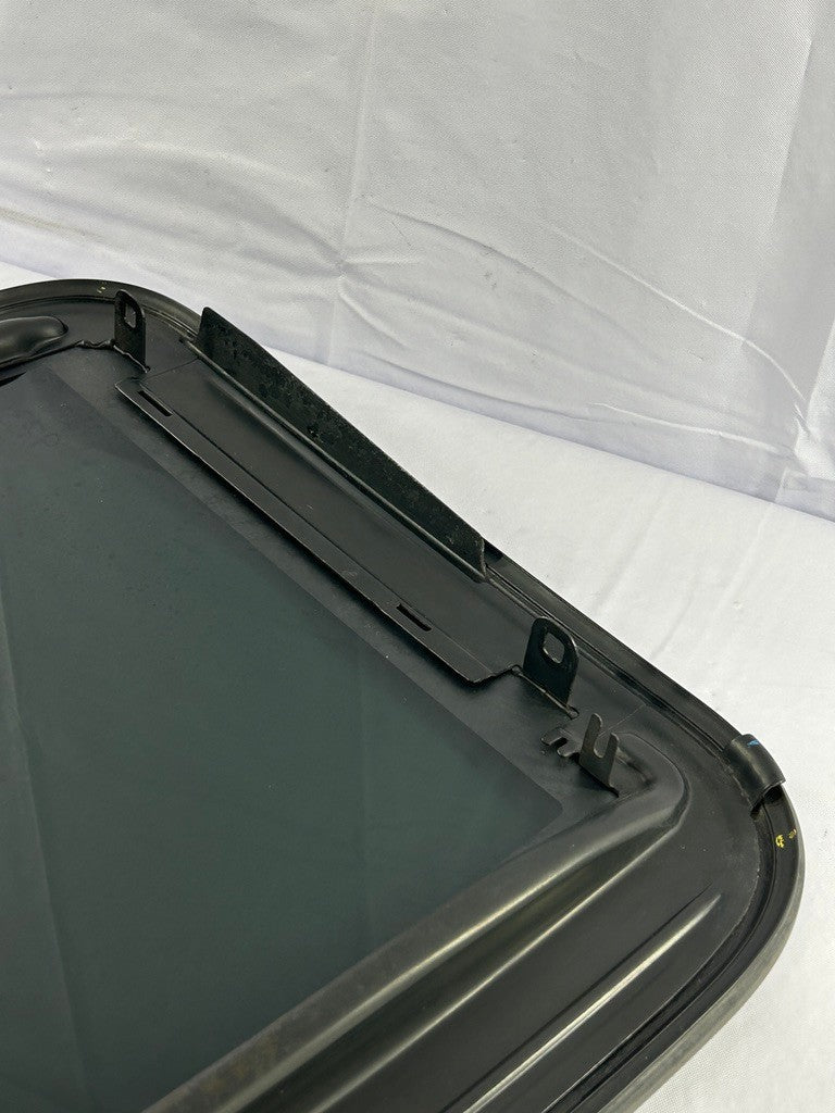 2007-2014 Chevy Suburban Tahoe Sunroof Glass Assembly OEM 22815953
