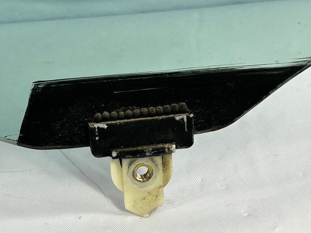 2001-2007 Toyota Sequoia Right Front Door Window Glass OEM