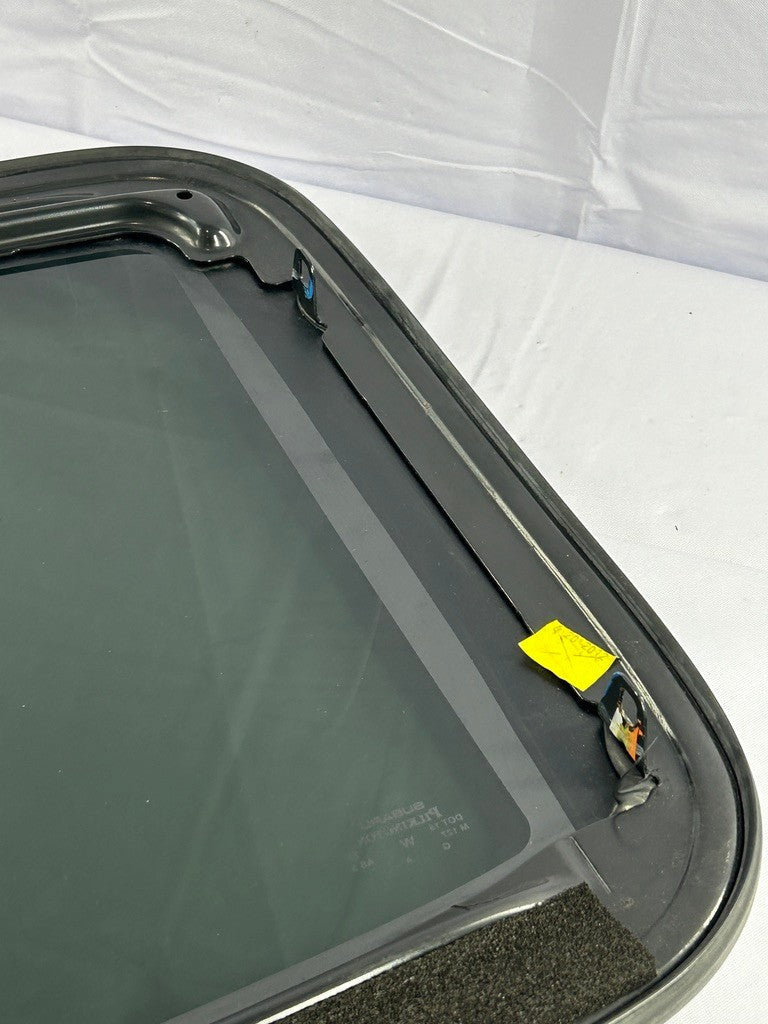 2010-2014 Subaru Outback Sunroof Glass OEM 65430AJ01A - Used