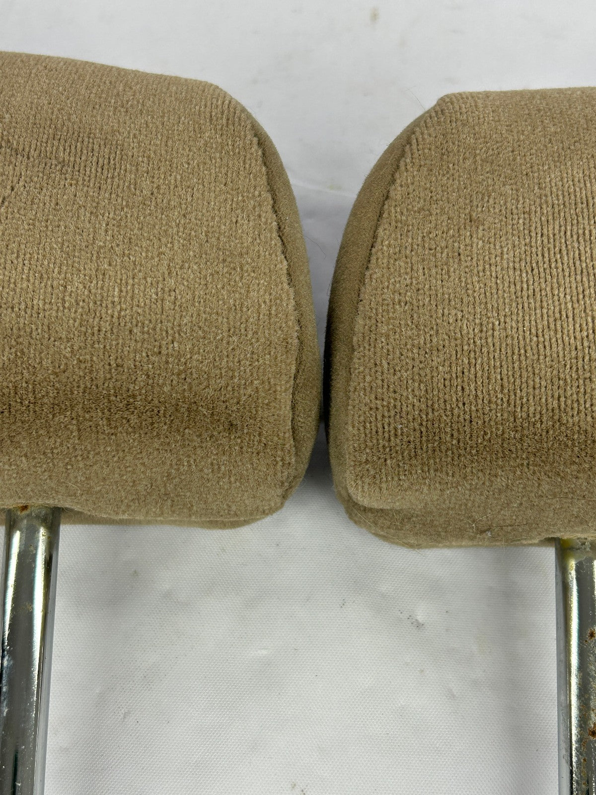 2002-2005 Toyota Tundra Rear Headrest Set Brown Cloth OEM
