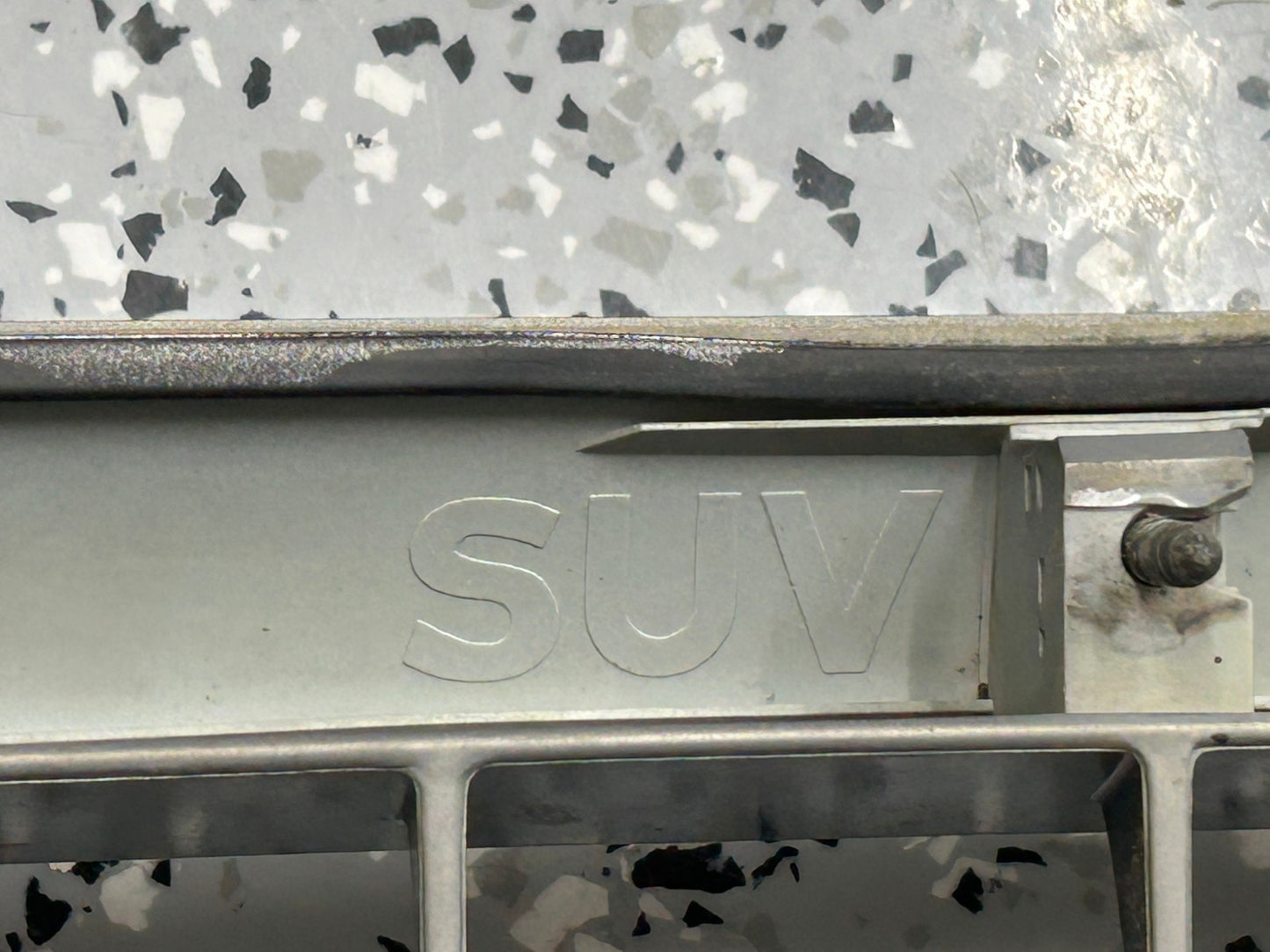 2001-2004 Toyota Sequoia Front Grill Grille Silver 1D6 OEM