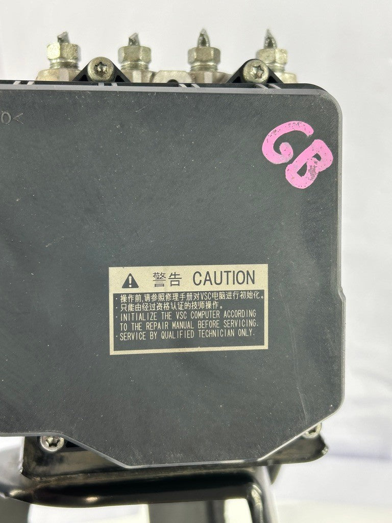 2010 Toyota Highlander ABS Pump Anti Lock Brake Module and Bracket 44540-0E180