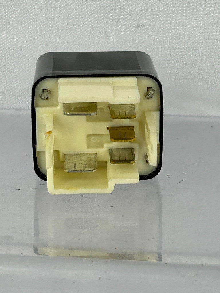 1996-2002 Toyota 4Runner Relay 90987-04002 OEM