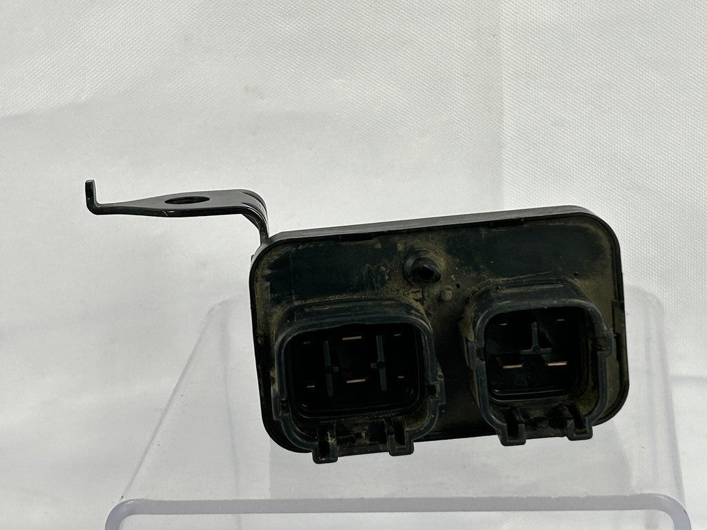 1998-2002 Lexus LX470 Running Light Voltage Control Relay 82840-60020 OEM