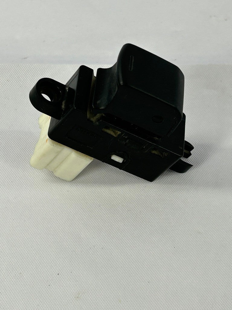 2009-2013 Subaru Forester Rear Right Window Control Switch