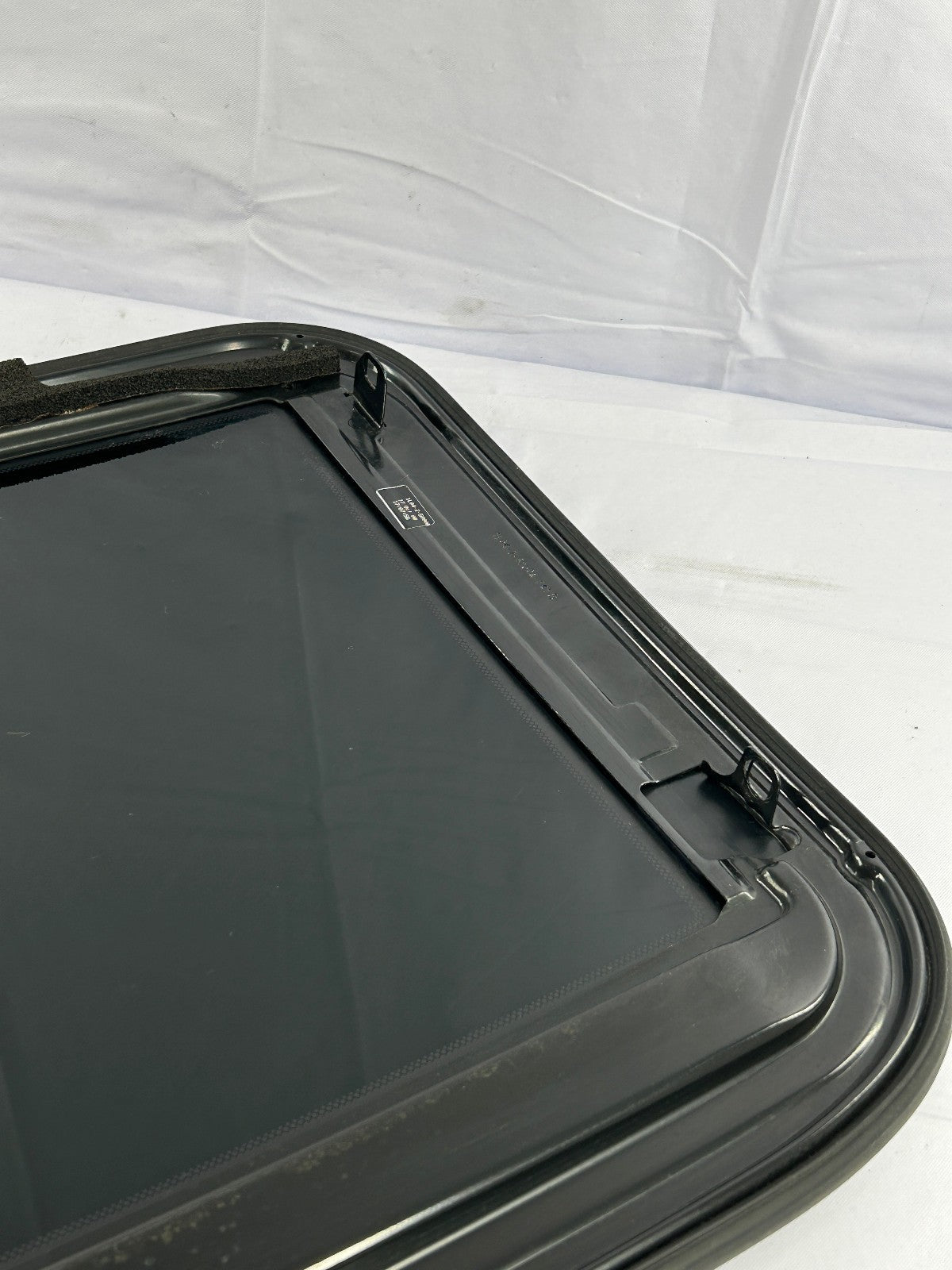 2005-2009 Subaru Legacy SEDAN Sunroof Moon Roof Glass Panel OEM 65430AG02A