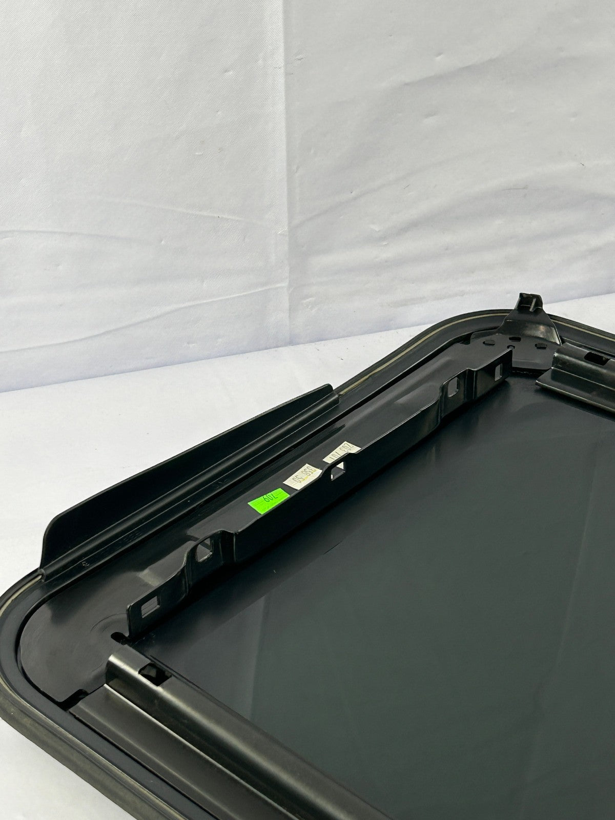 2004-2010 Infiniti QX56 Sunroof Moon Roof Window Glass OEM 912107S010