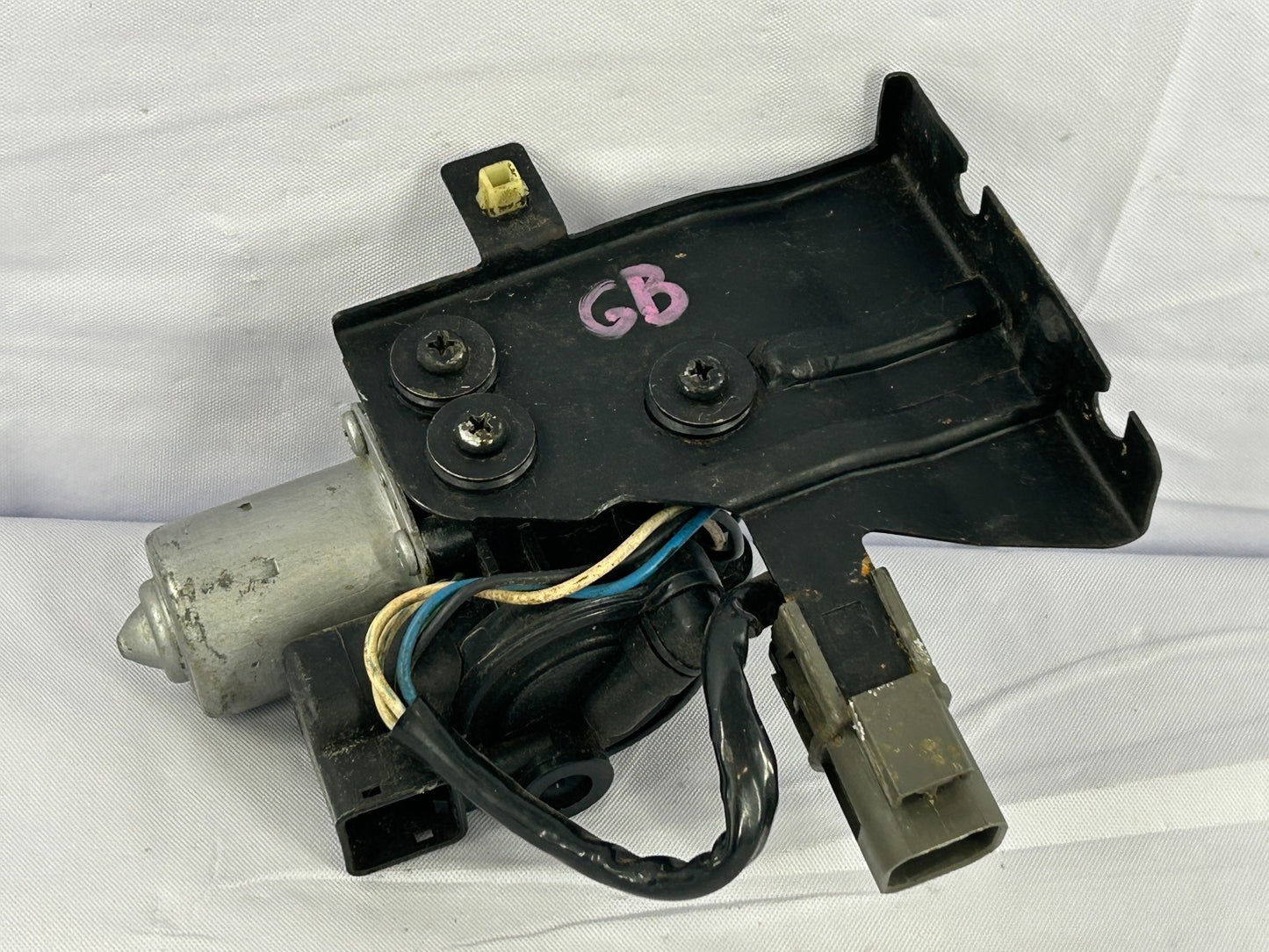 1995-1997 Subaru Legacy Cruise Control Pump Unit 87052AC010 OEM