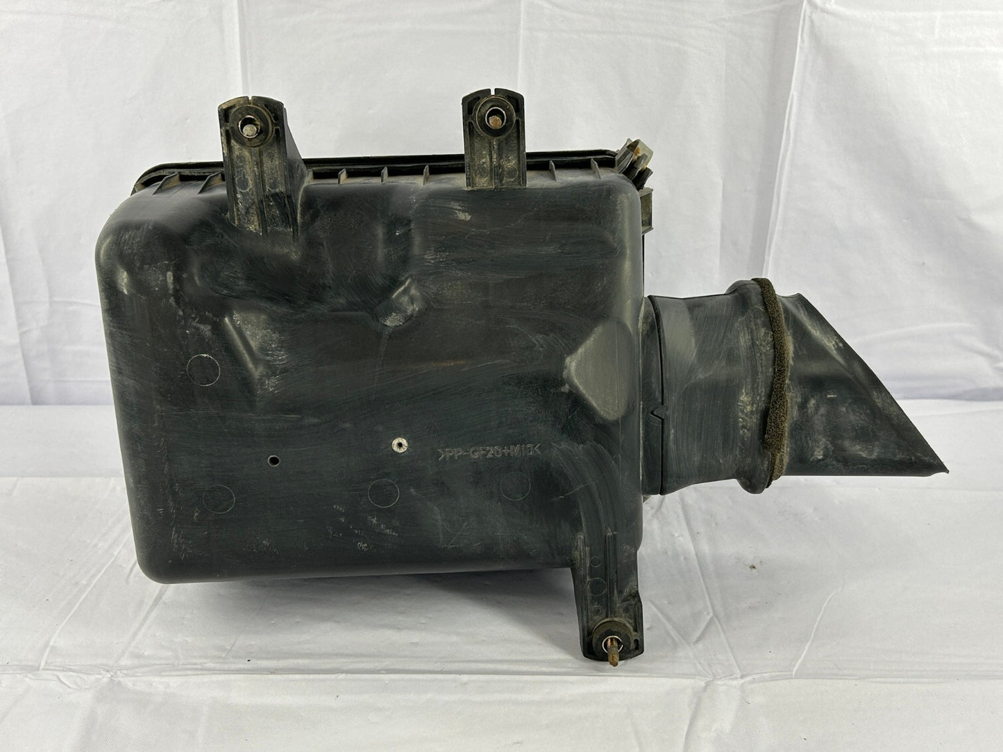 2000-2006 Toyota Tundra Air Filter and Housing Assembly OEM