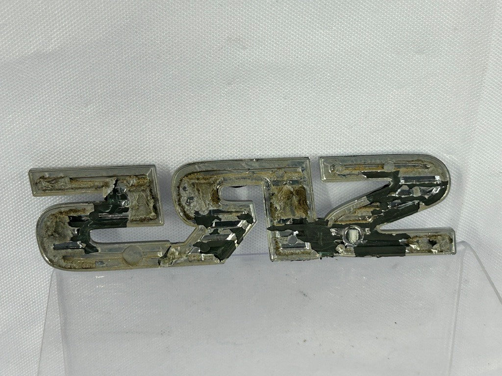 2000-2006 Toyota Tundra SR5 Rear Pillar Side Emblem Badge Symbol Nameplate OEM