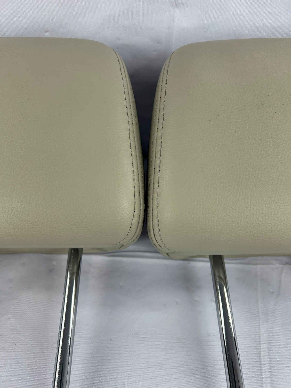 2011-2012 Subaru Outback Legacy Front Leather Tan Head Rest Headrest Set OEM