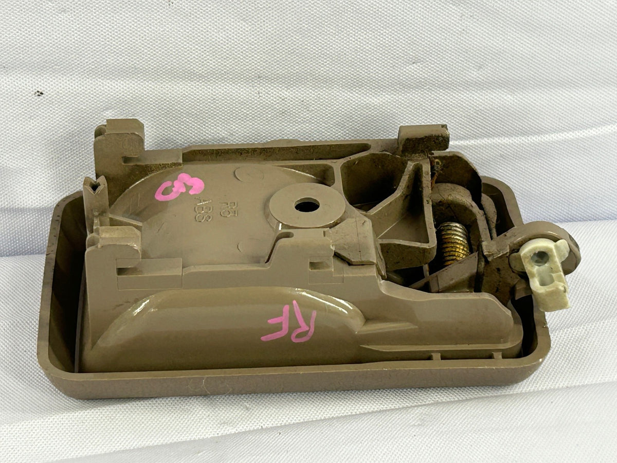 1990-95 Toyota 4Runner Right Front Interior Door Handle Beige OEM 69205-89107-B0