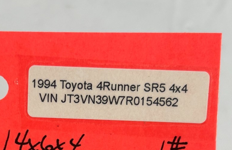1992-95 Toyota 4Runner Front Right Seat Belt Buckle Receiver OEM 73230-04030-J0