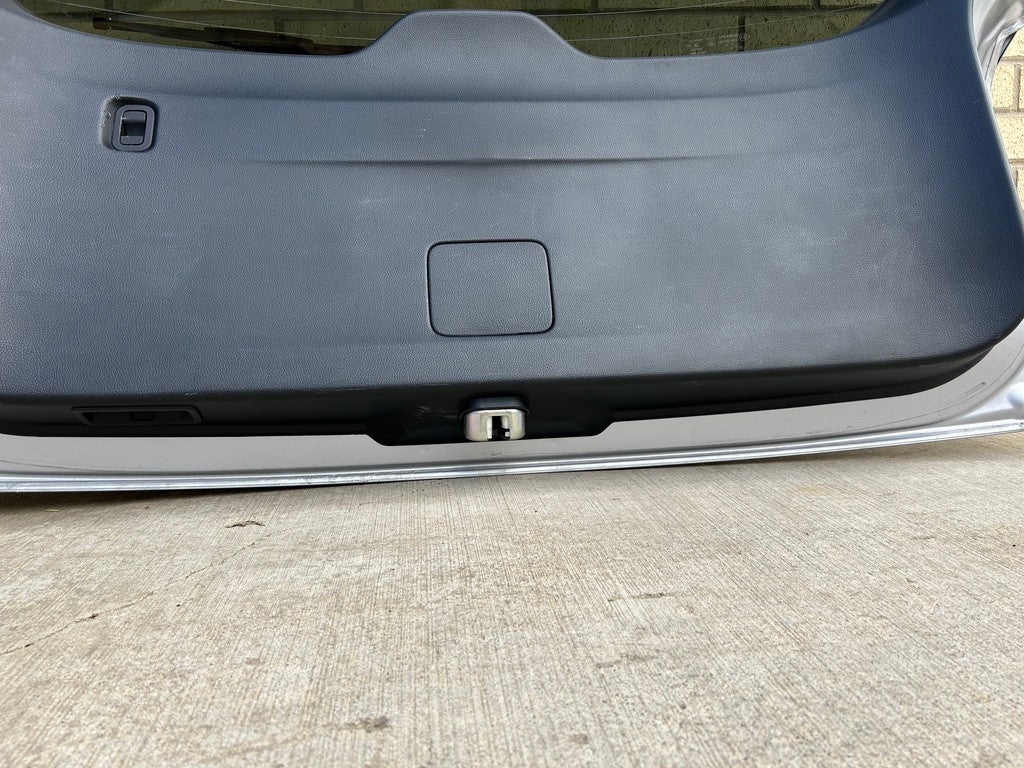 2014-2018 Subaru Forester Hatch Liftgate Manual Lift With Spoiler Silver OEM