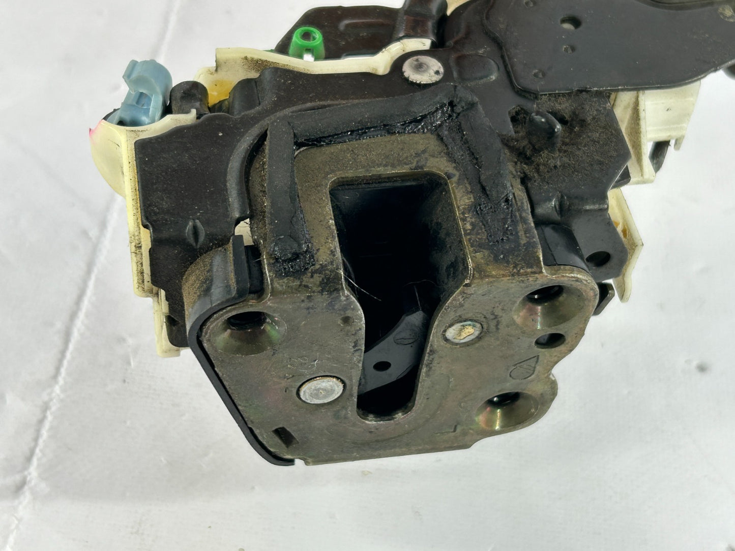 1995-1999 Subaru Legacy Outback Rear Left Side Door Lock Actuator OEM 62316AC150