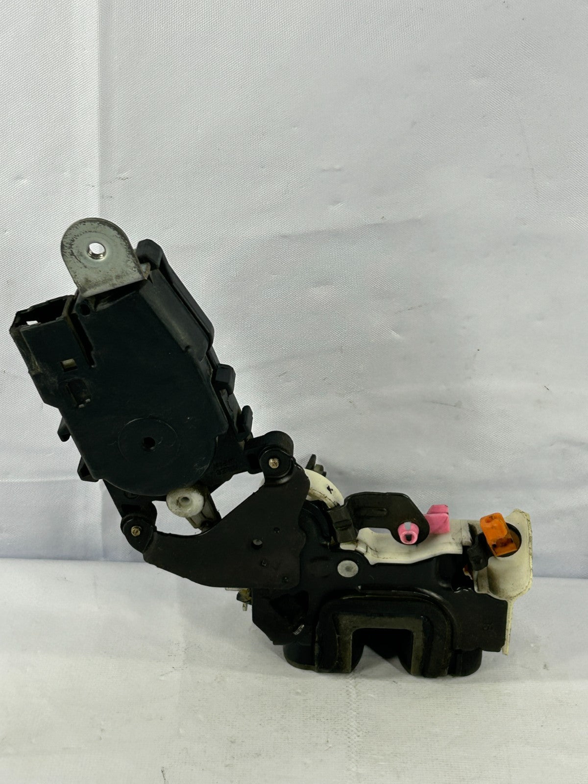 1998-2002 Subaru Forester Rear Right Side Door Lock Actuator OEM 62316AC140