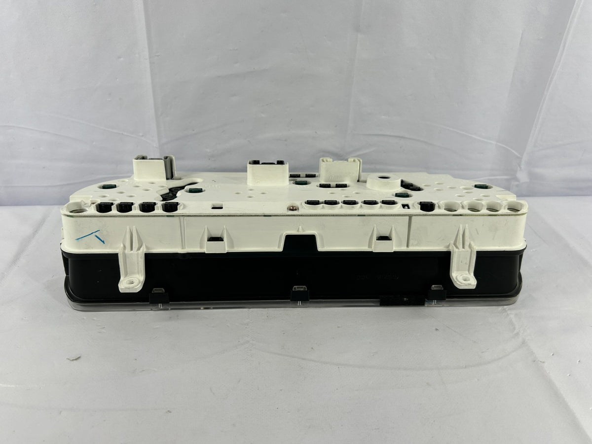 01-07 Toyota Sequoia Speedometer Instrument Cluster OEM 83800-0C110