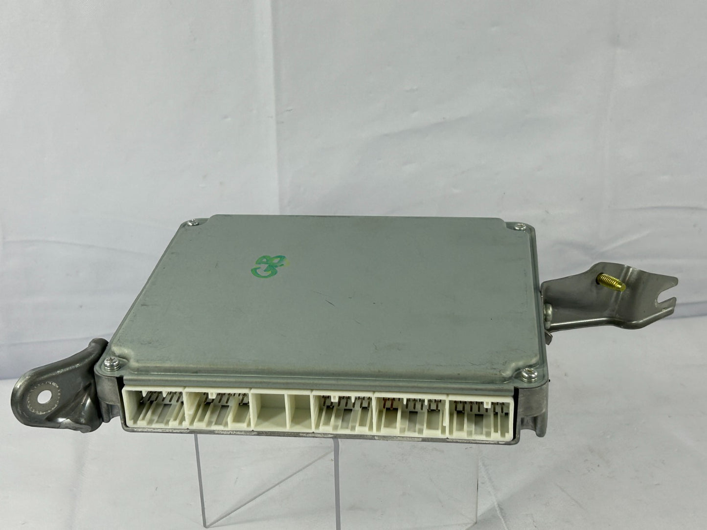 2004-2006 Toyota Sienna ECU ECM Engine Computer Control Module OEM 89661-08130