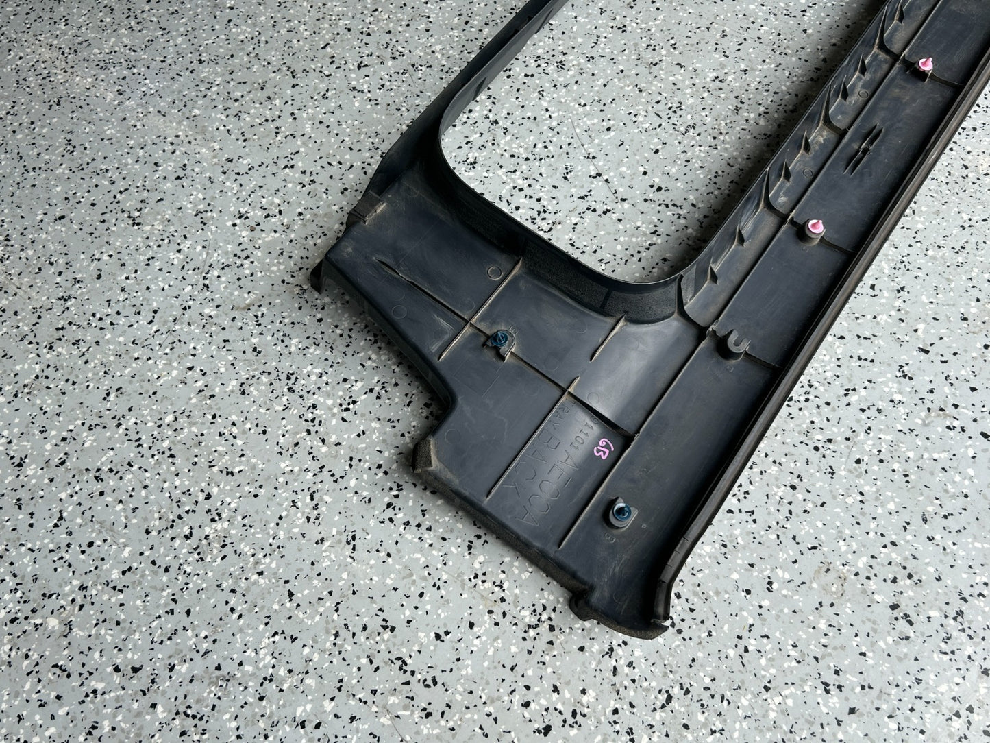 03-06 Subaru Baja Rear Luggage Trim Tray Bed Floor Panel Black OEM 91101AE00A