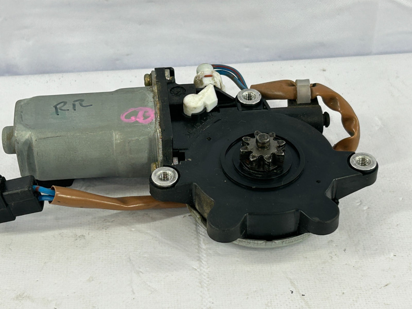 2002-2007 Subaru Impreza WRX Rear Right Window Motor OEM 62188FE001