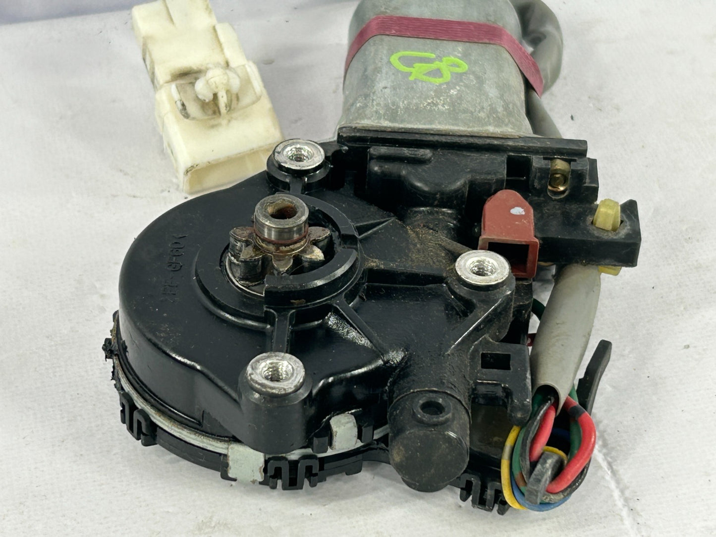 2001-2007 Toyota Sequoia Front Right Door Power Window Motor OEM 85710-34030
