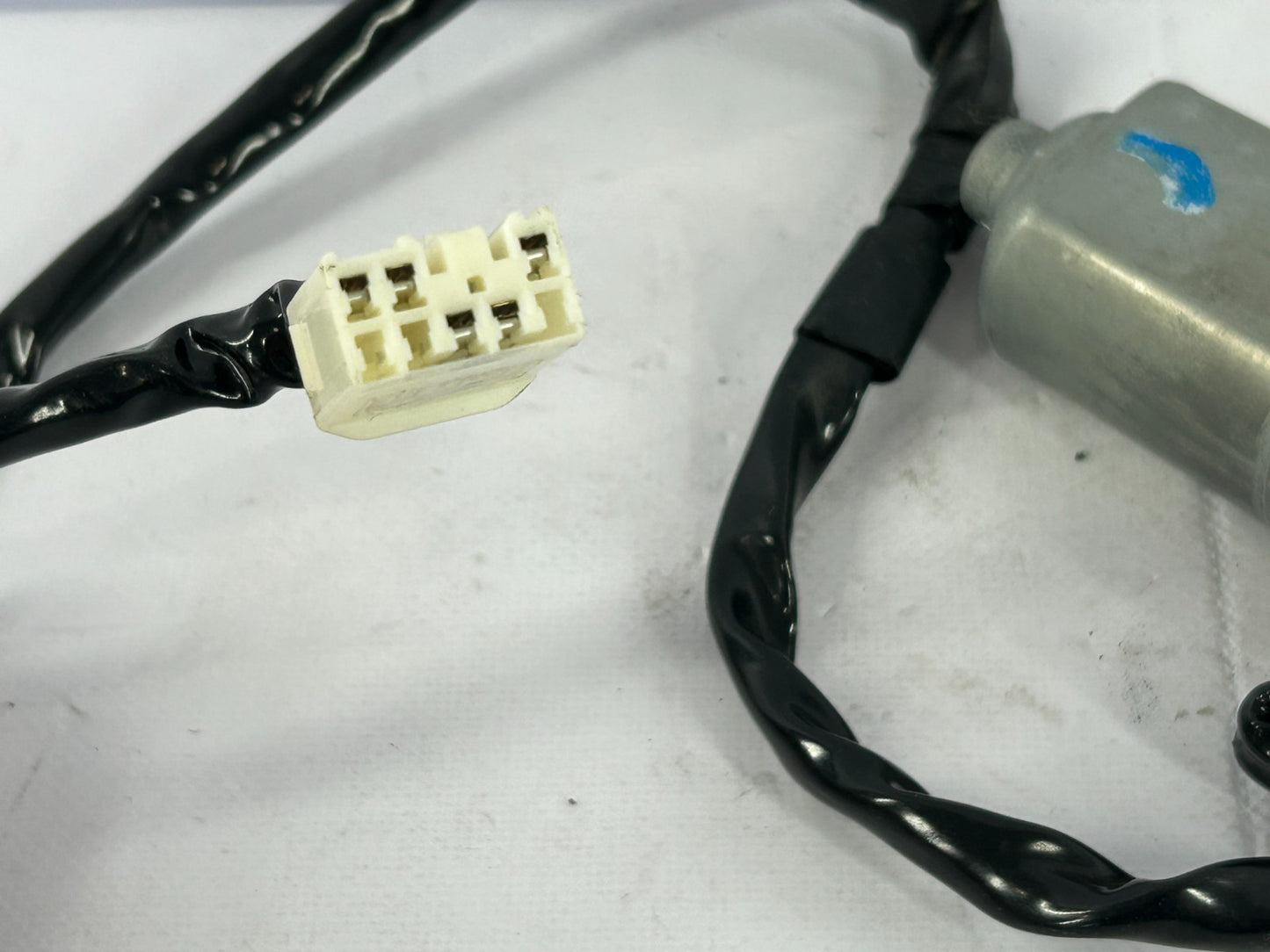 1999-2003 Lexus RX300 Rear Right Side Door Power Window Motor OEM 85720-48040