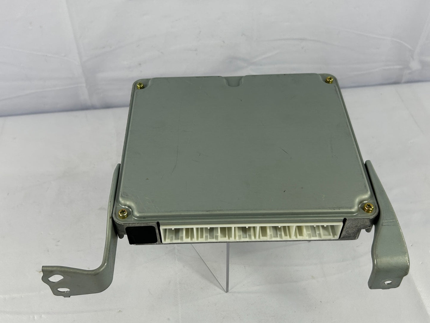2001-2003 Toyota Sequoia ECU ECM Engine Control Module Unit OEM 89661-0C421