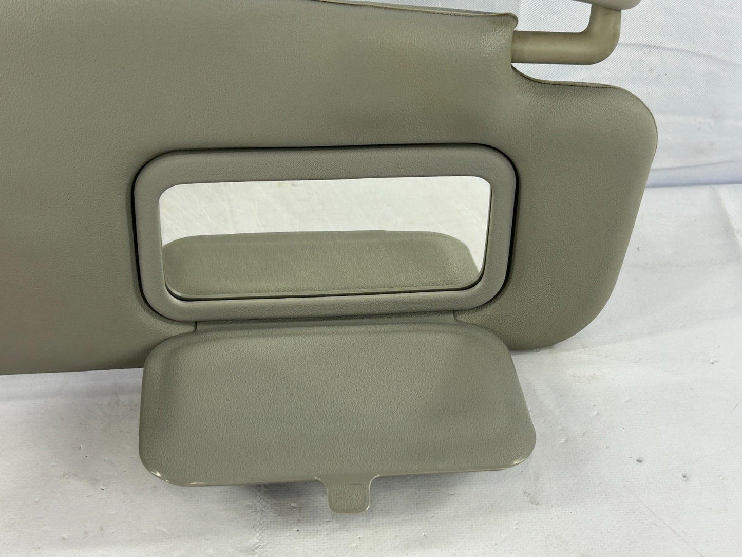 2004 Subaru Impreza Right Passenger Side Sun Visor Gray OEM 92011FE042NE