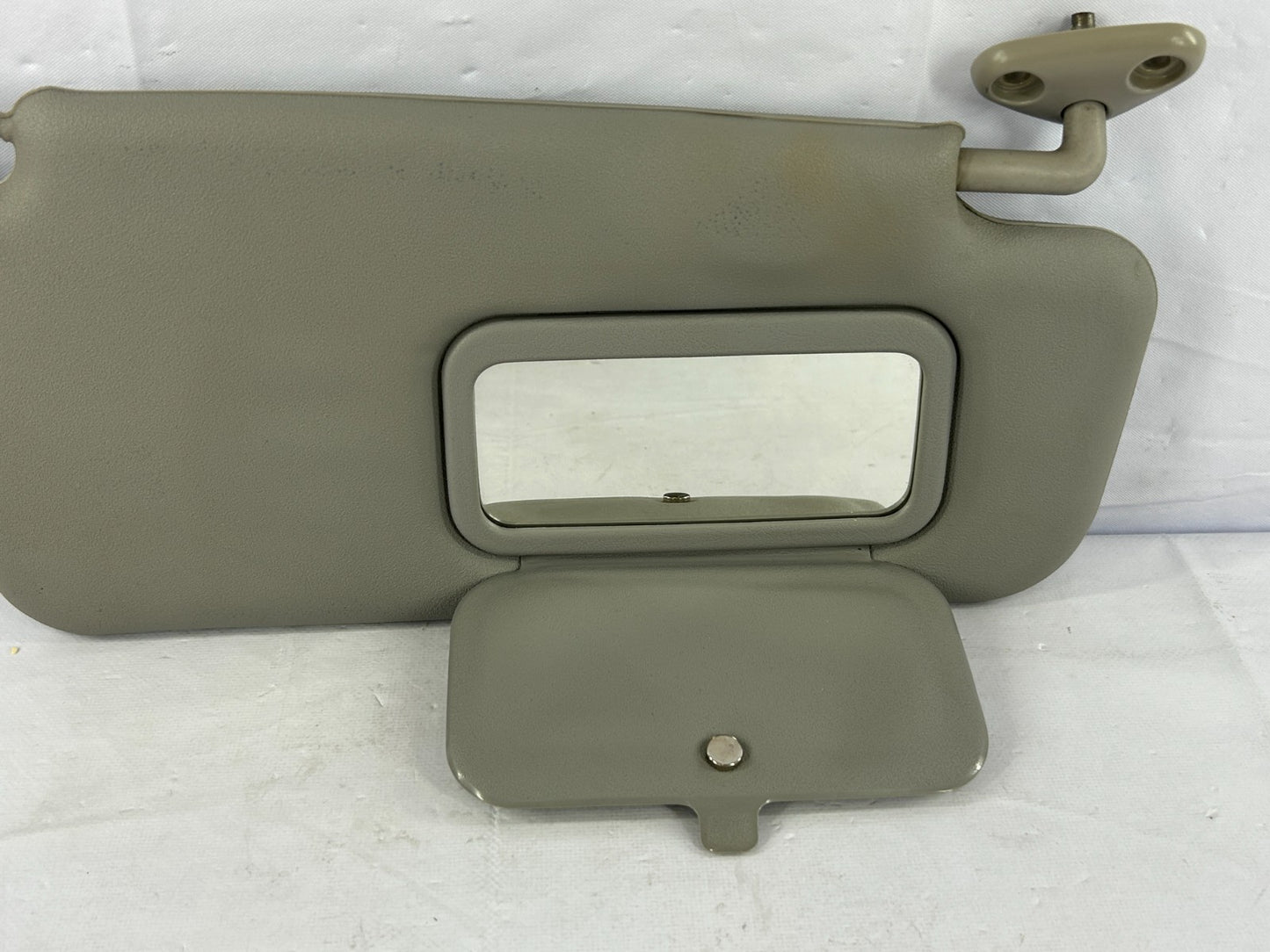 2004 Subaru Impreza Right Passenger Side Sun Visor Gray OEM 92011FE042NE