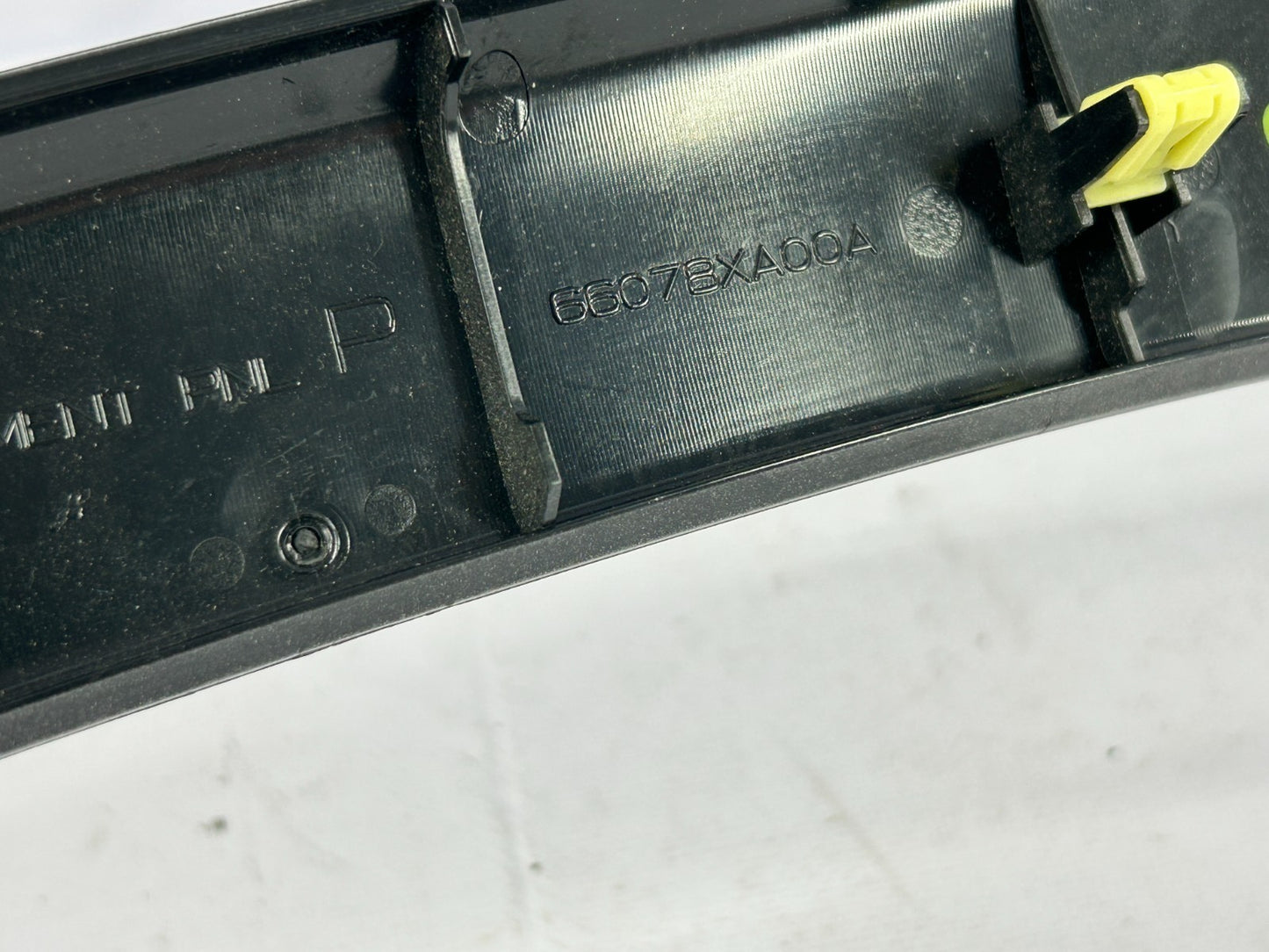 2006-2007 Subaru Tribeca Right Dashboard Trim Cover Bezel Molding 66078XA00A