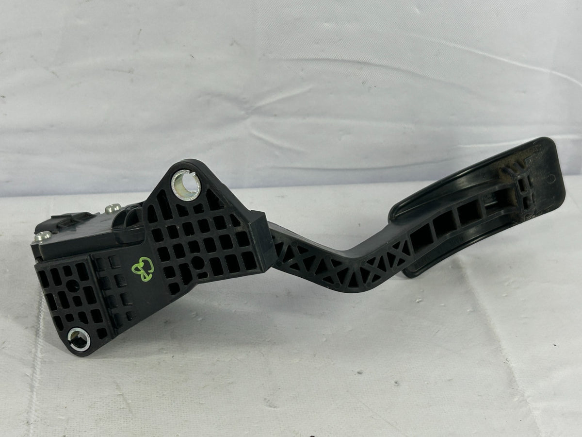 2006-2007 Subaru Impreza Accelerator Pedal Assembly OEM 36010SA060