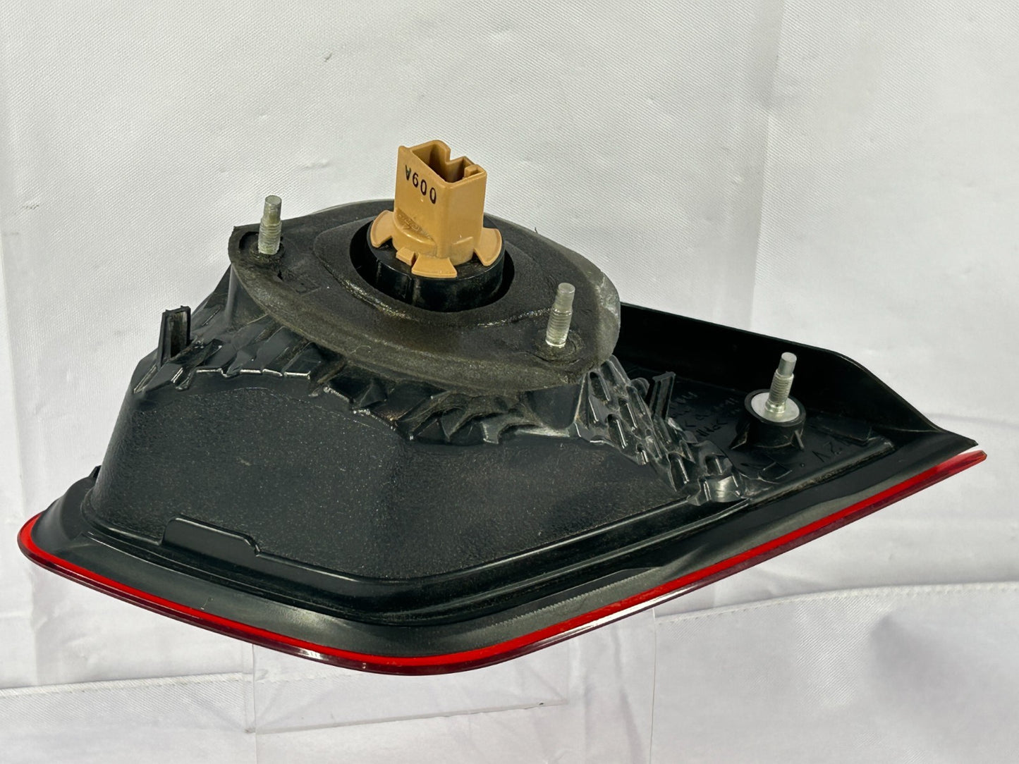 2010-2014 Subaru Legacy Sedan Right Side Tail Light Lid Mounted OEM 84912AJ02A