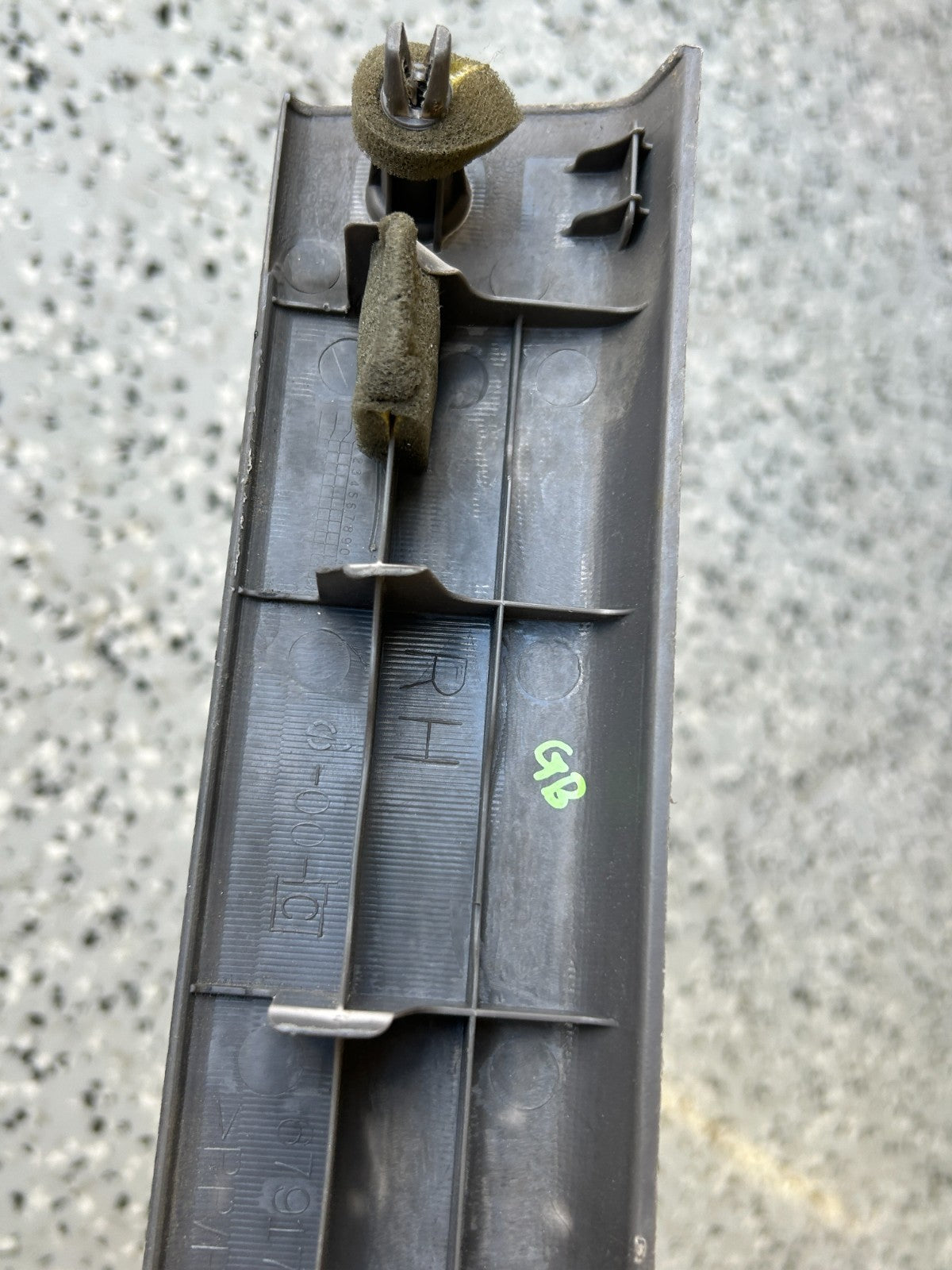 1996-2002 Toyota 4Runner Rear Right Side Door Scuff Plate Trim OEM 67917-35010