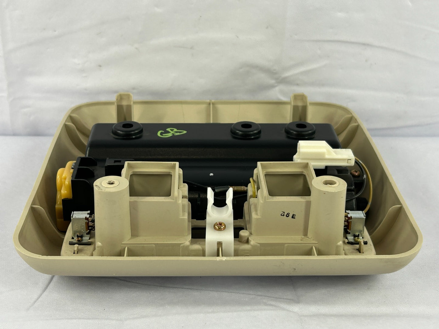 2000-2004 Subaru Outback Overhead Console Dome Light Glasses OEM 92151AC000GF