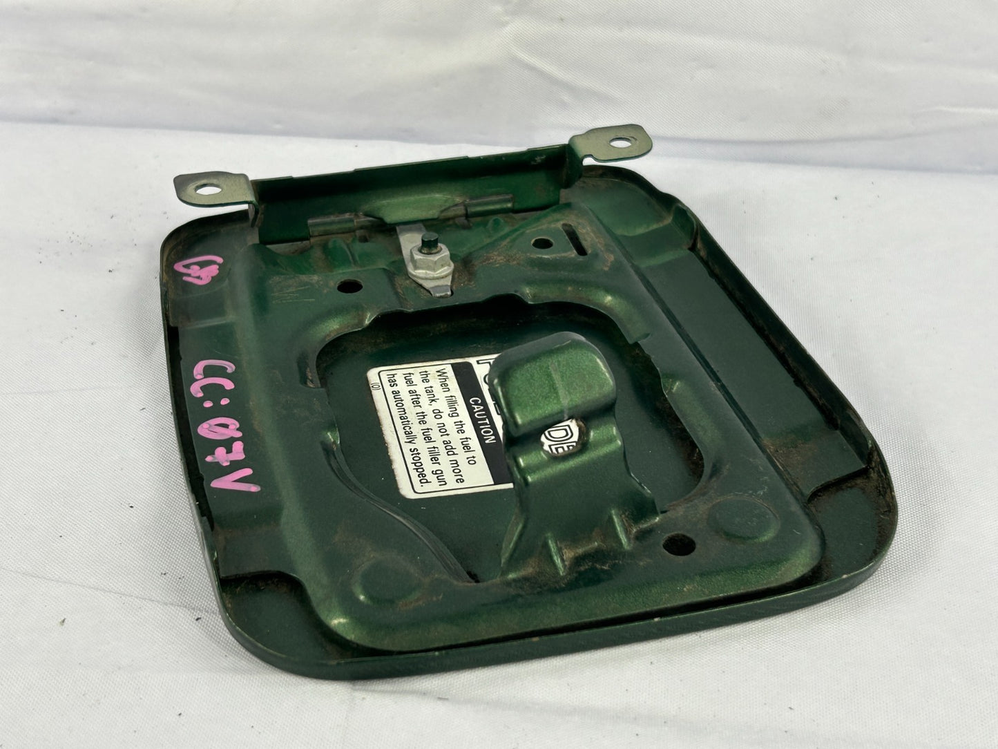 2002-2007 Subaru Impreza Rear Fuel Tank Filler Door Lid Assembly OEM 57601FE000