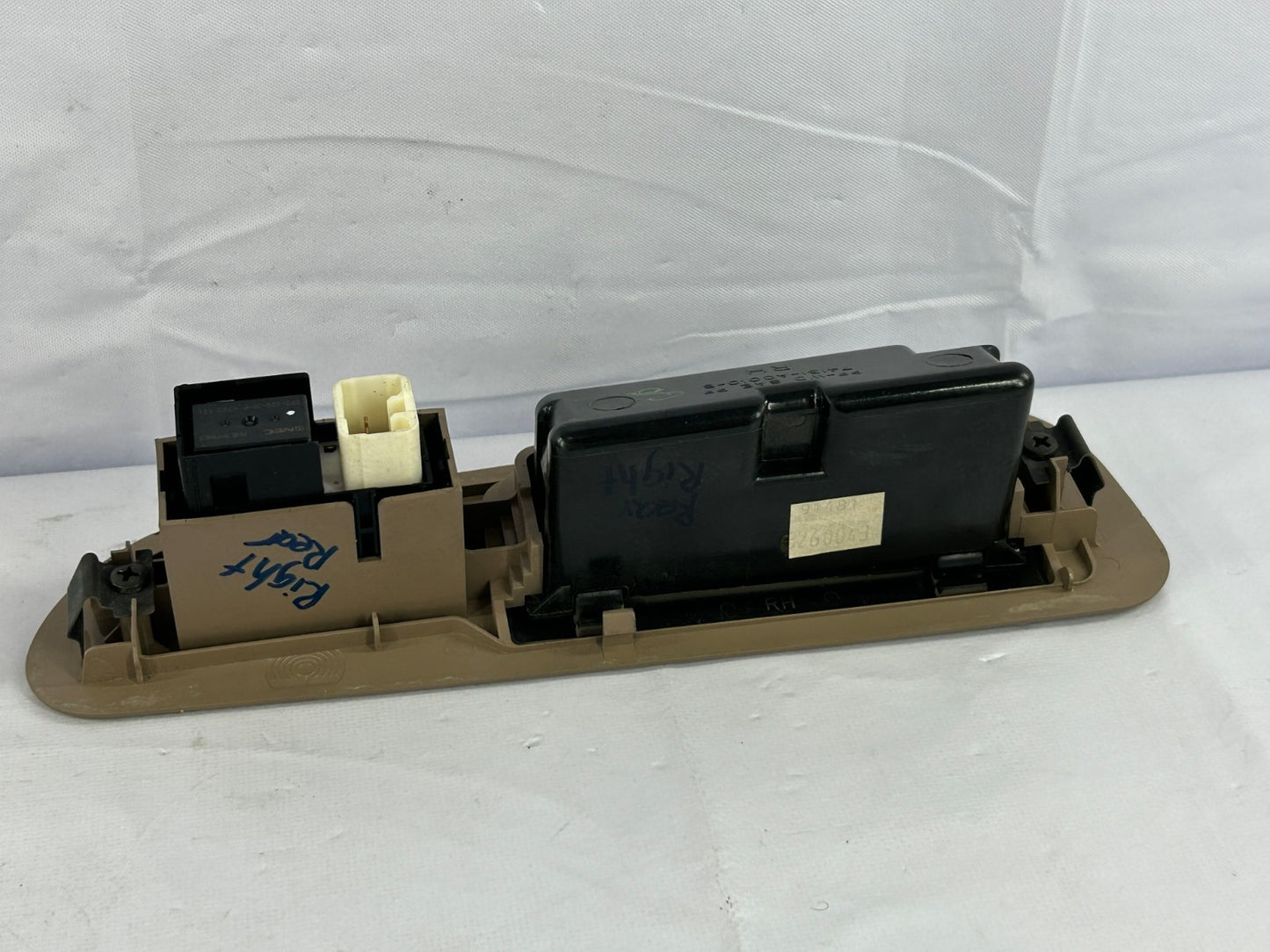2001-2007 Toyota Sequoia Rear Right Power Window Switch Panel OEM 74203-0C010-B1
