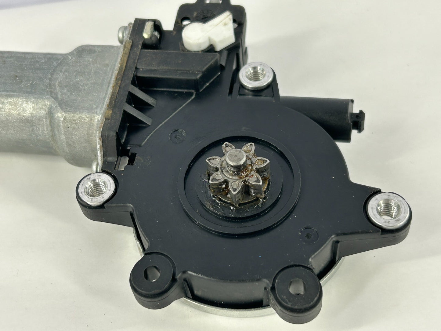 2005-2009 Subaru Outback Front Right Side Power Window Motor OEM 61188AG00A